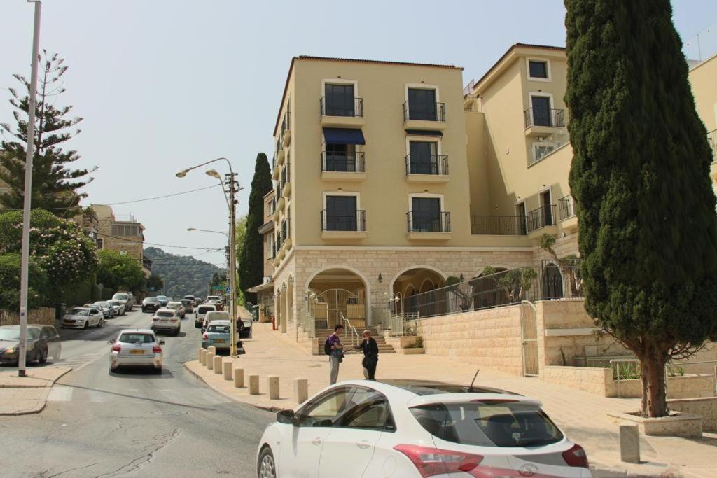 Laila's Boutique * חיפה